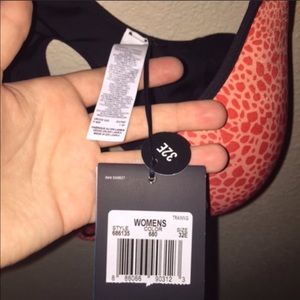 Nike pro Rival 32E orange cheetah high impact